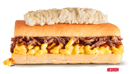 Erbert_and_Gerberts_Sandwich_Shop_Mac_and_Cheese_BBQ_Brisket_sandwich_Neuron